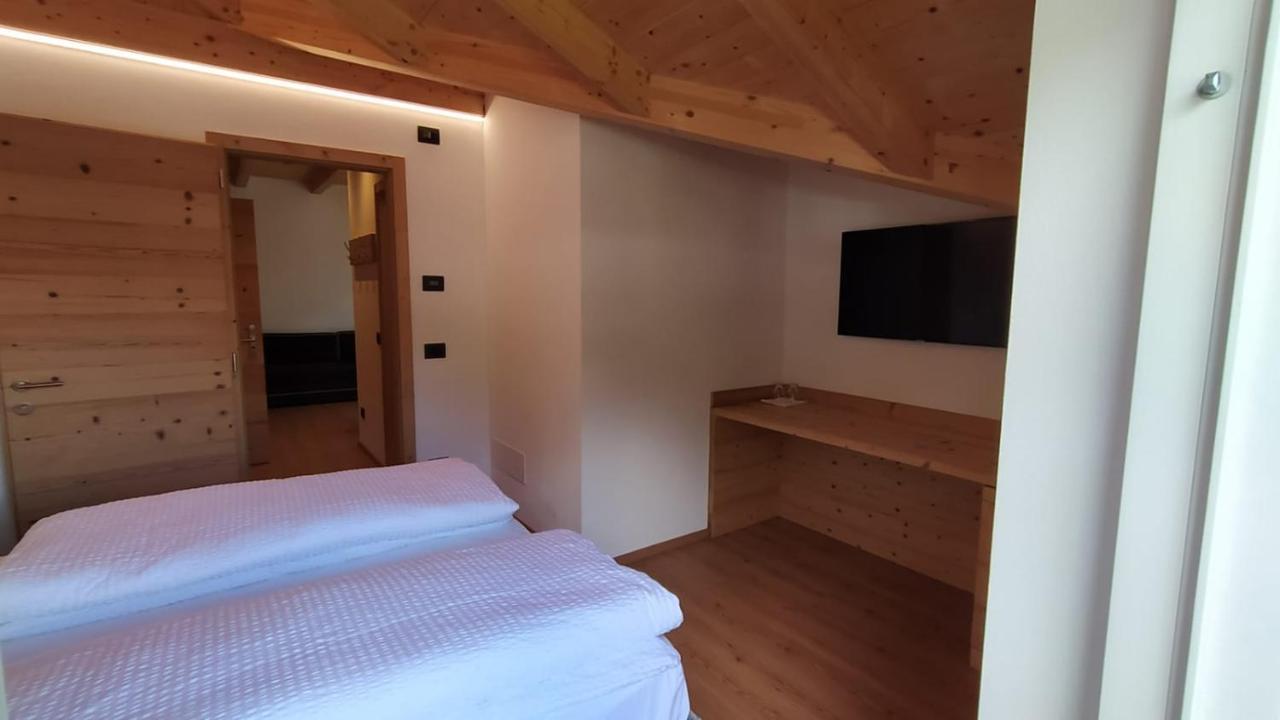 Hotel Villa Rosa Campitello di Fassa Exteriör bild