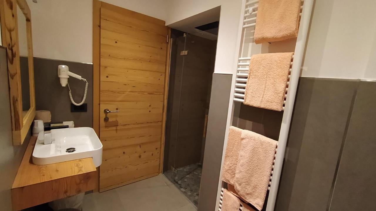 Hotel Villa Rosa Campitello di Fassa Exteriör bild