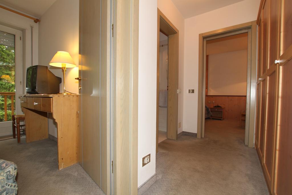 Hotel Villa Rosa Campitello di Fassa Exteriör bild
