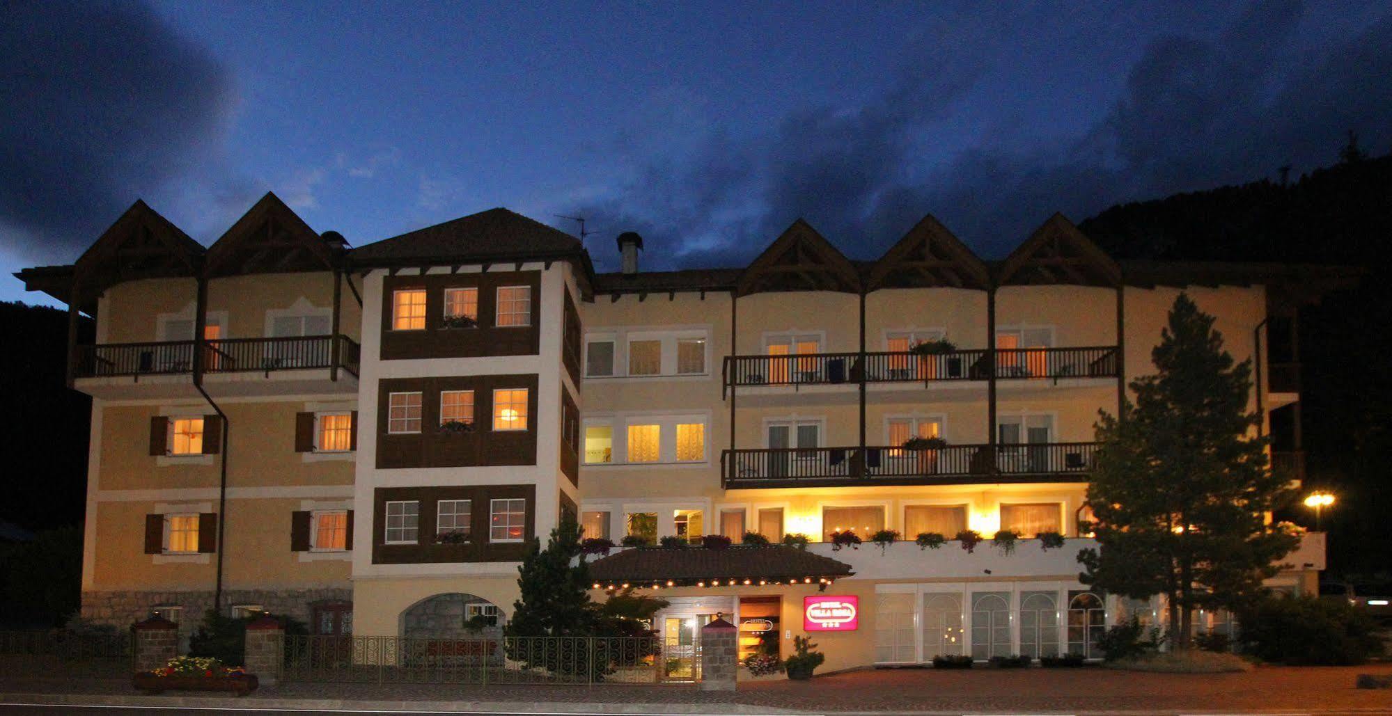 Hotel Villa Rosa Campitello di Fassa Exteriör bild