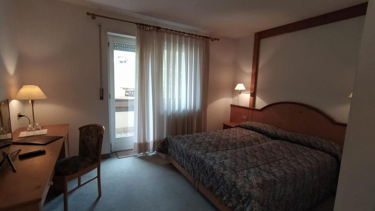 Hotel Villa Rosa Campitello di Fassa Exteriör bild